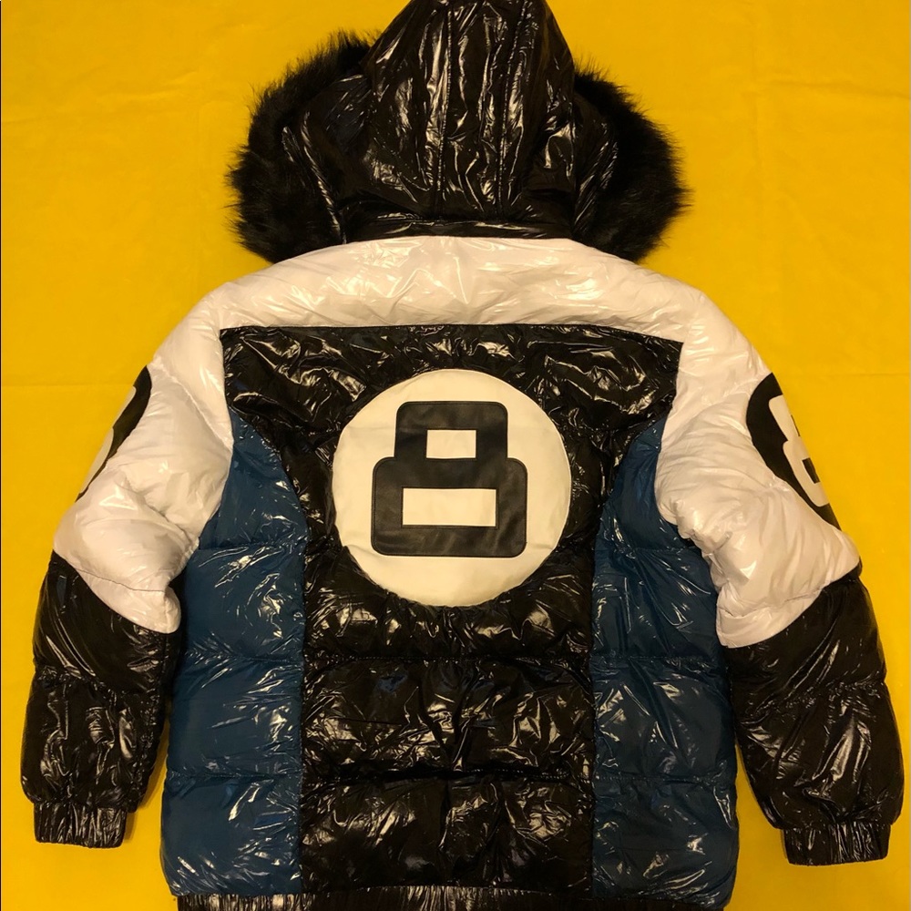 Coat - Picture 4 of 4